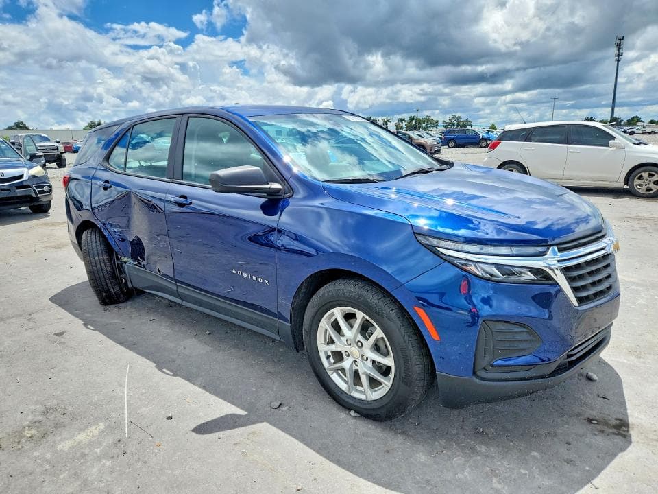 2022 CHEVROLET EQUINOX LS 4