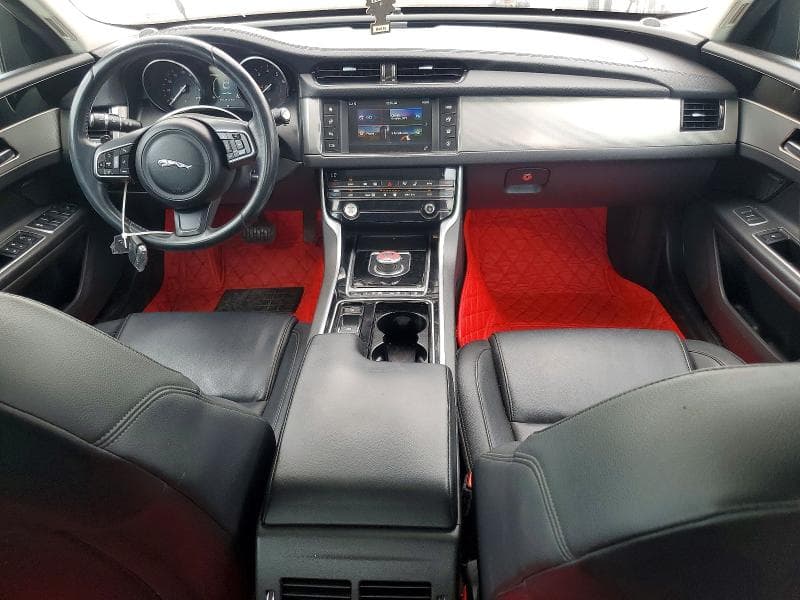 2017 JAGUAR XF PREMIUM 8