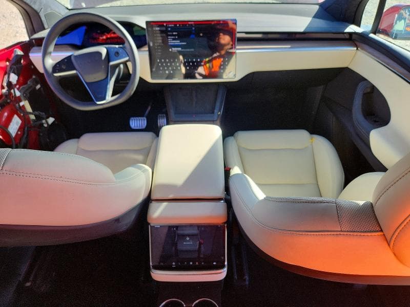 2025 TESLA MODEL X 8