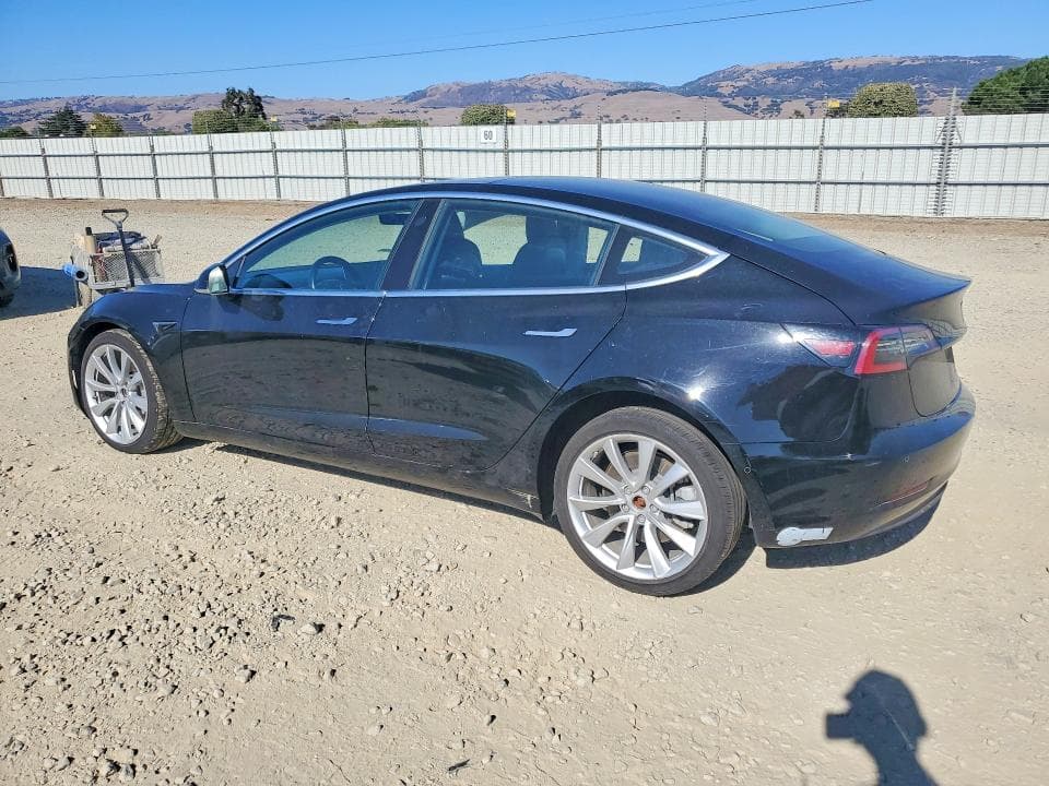 2018 TESLA MODEL 3 2