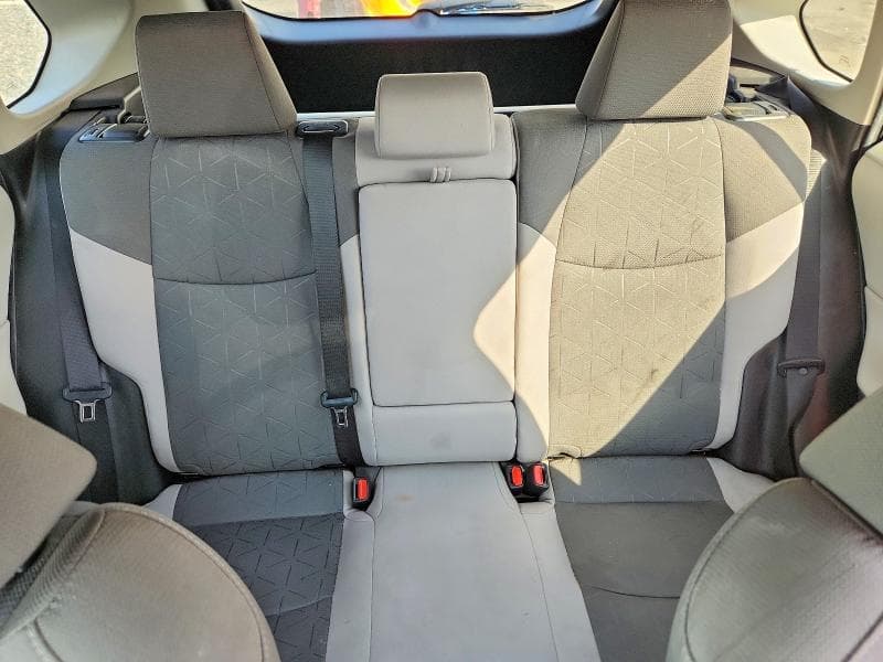 2022 TOYOTA RAV4 XLE 10