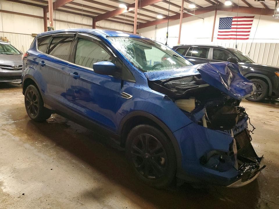 2017 FORD ESCAPE SE 4
