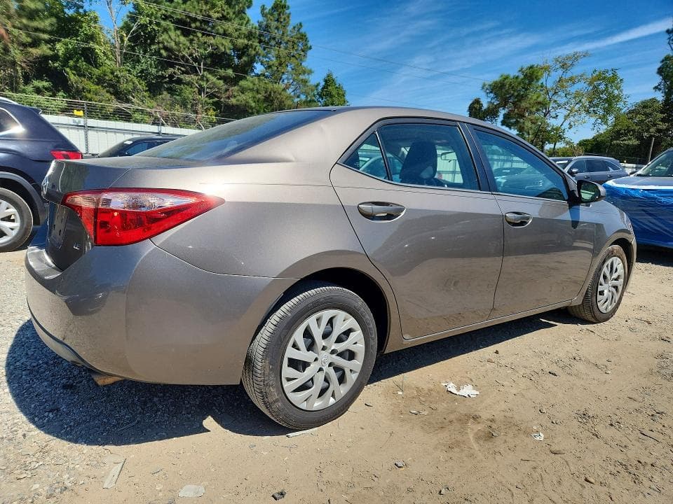 2018 TOYOTA COROLLA LE 3