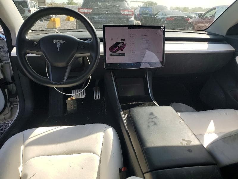 2018 TESLA MODEL 3 8
