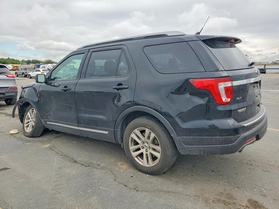 2018 FORD EXPLORER XLT 2