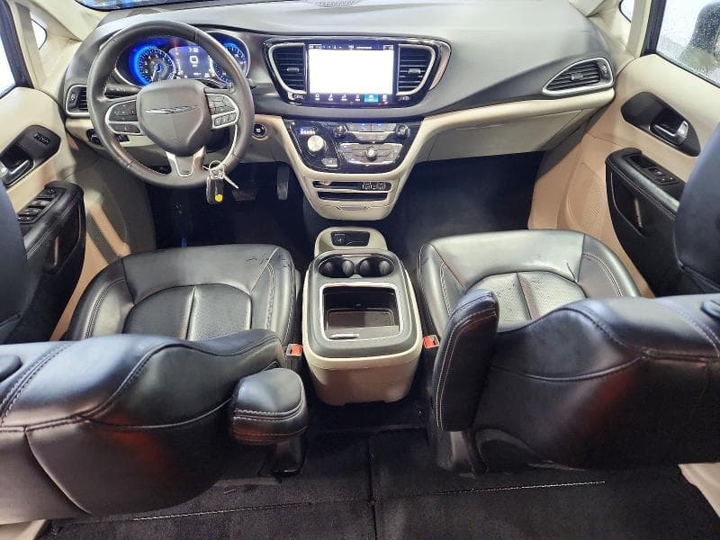 2023 CHRYSLER PACIFICA TOURING L 8