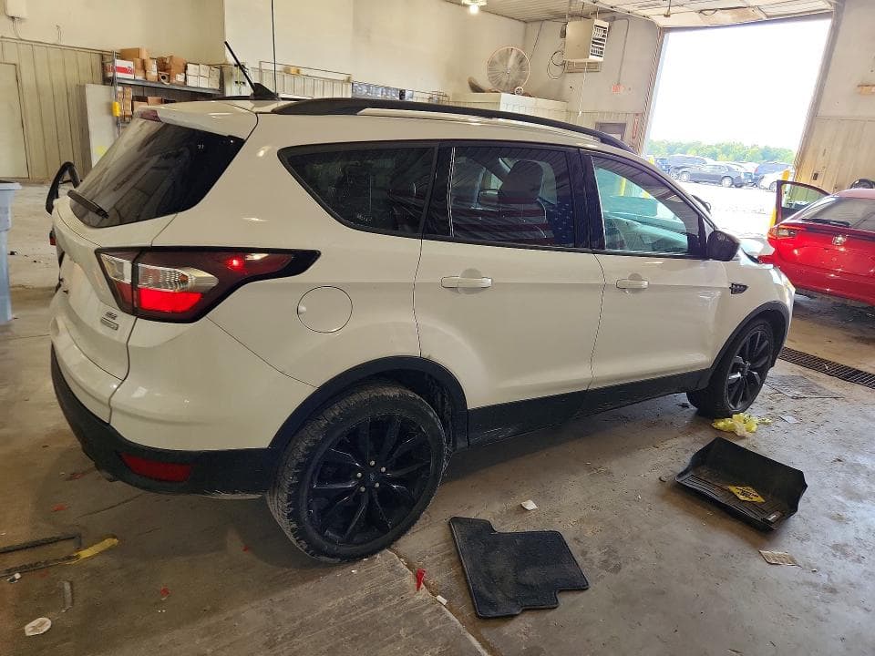 2018 FORD ESCAPE SE 3