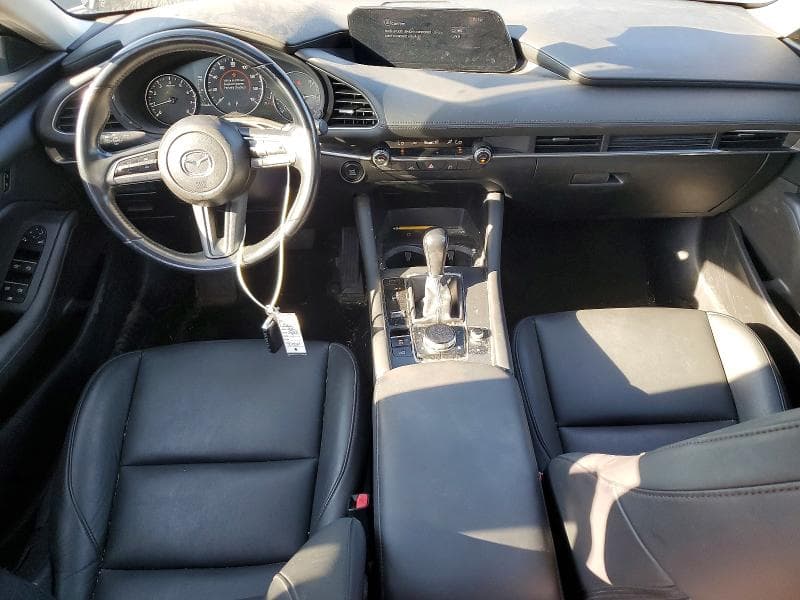 2021 MAZDA 3 SELECT 8