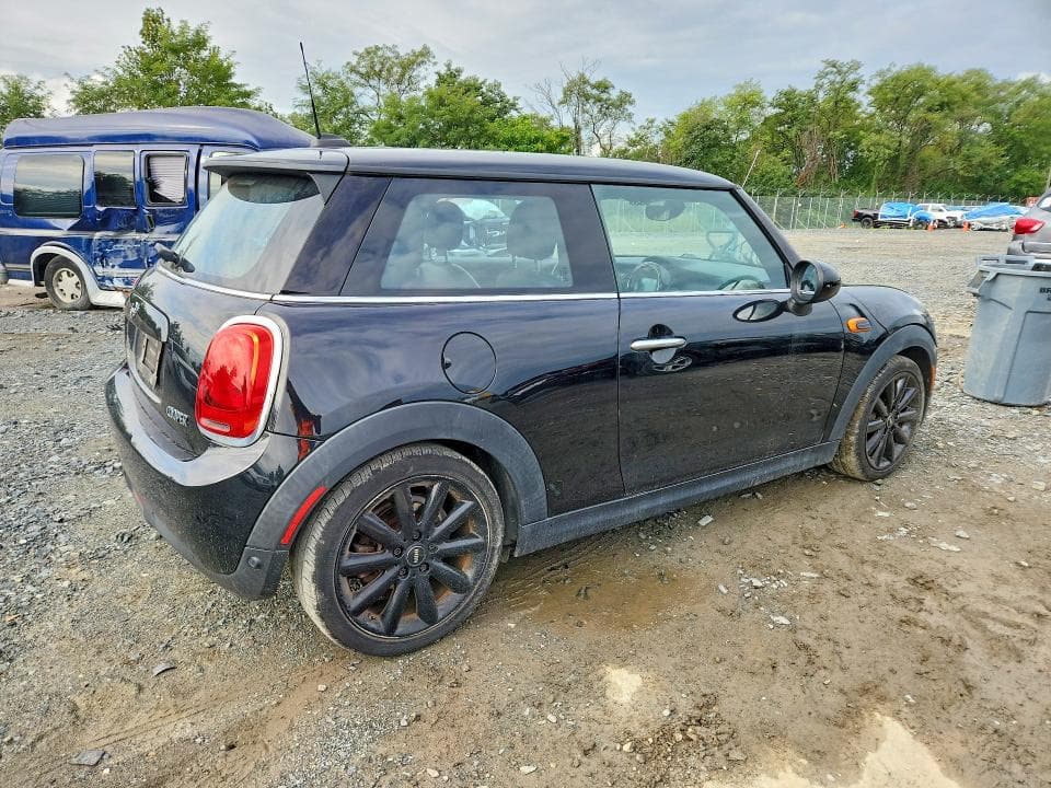 2019 MINI COOPER 3