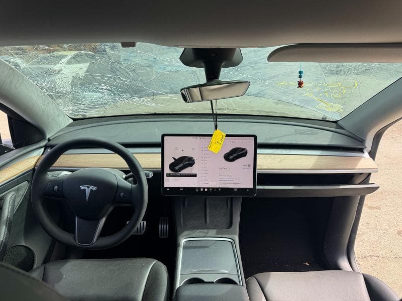 2024 TESLA MODEL Y 9
