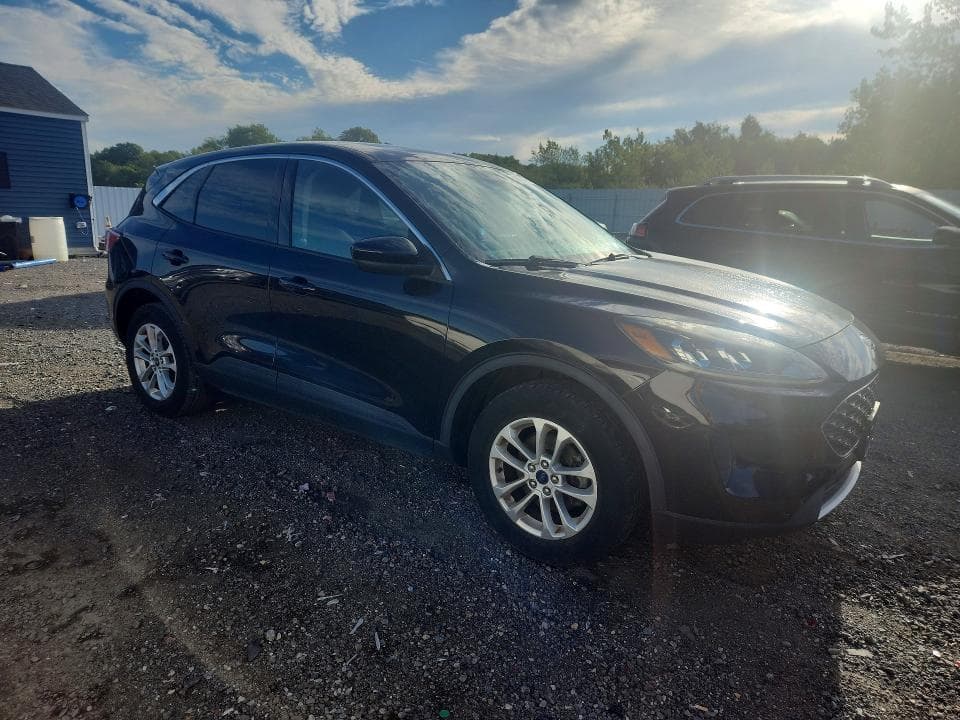 2020 FORD ESCAPE SE 4