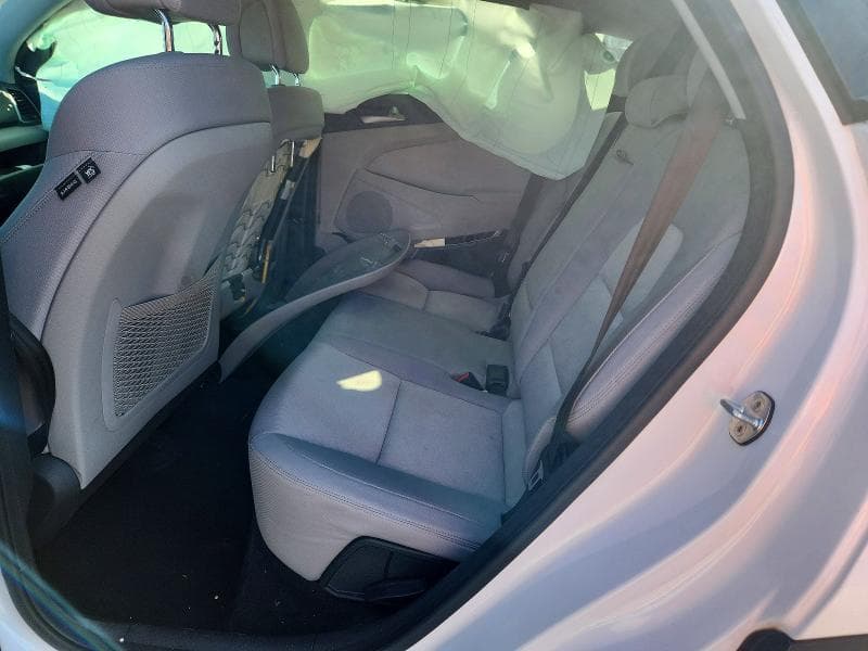 2017 HYUNDAI TUCSON SE 11