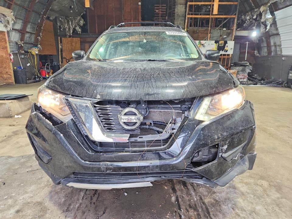 2017 NISSAN ROGUE SV 5