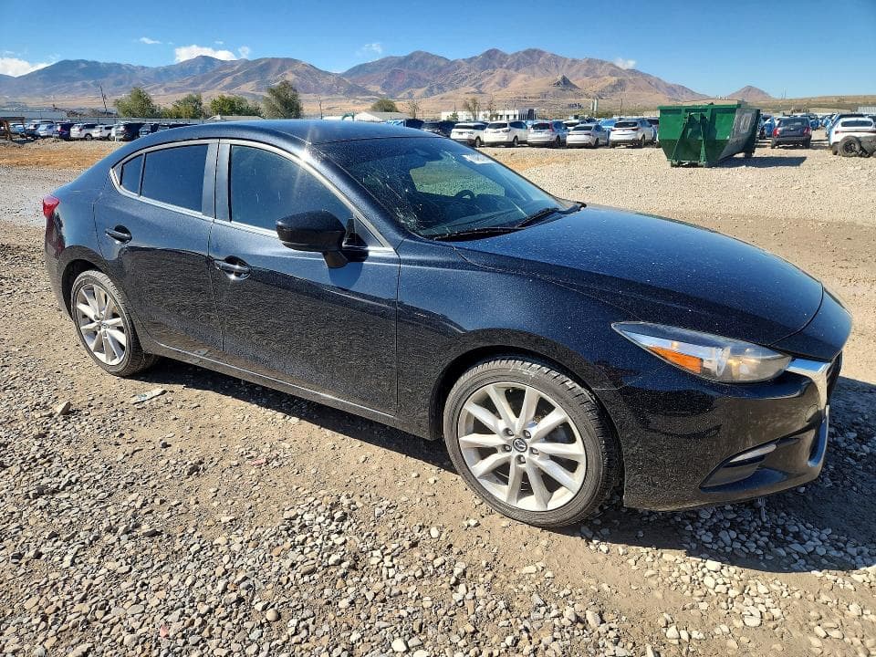 2017 MAZDA 3 TOURING 4