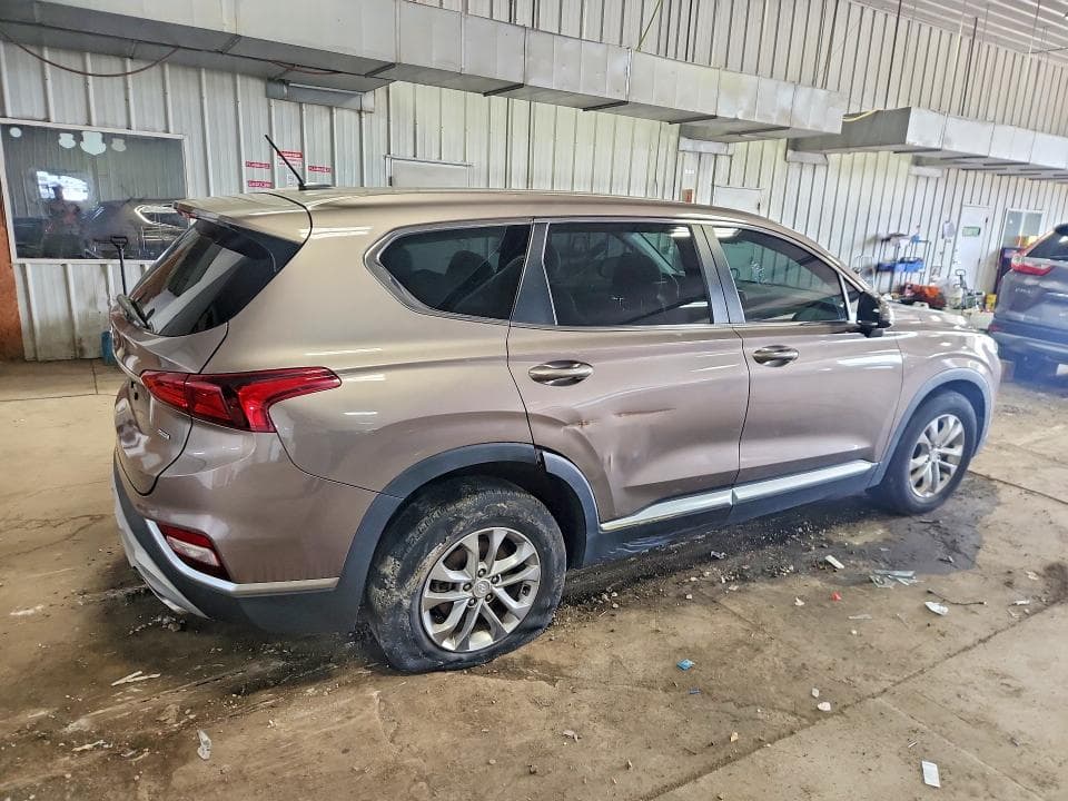 2019 HYUNDAI SANTA FE SE 3