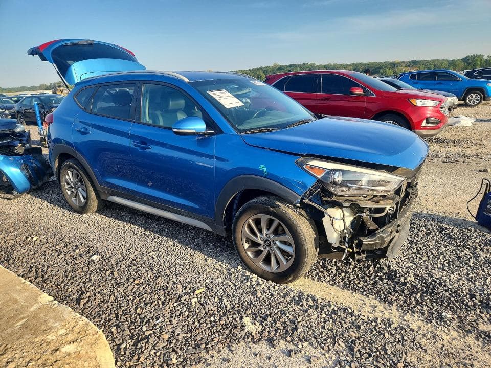 2017 HYUNDAI TUCSON SE PLUS 4