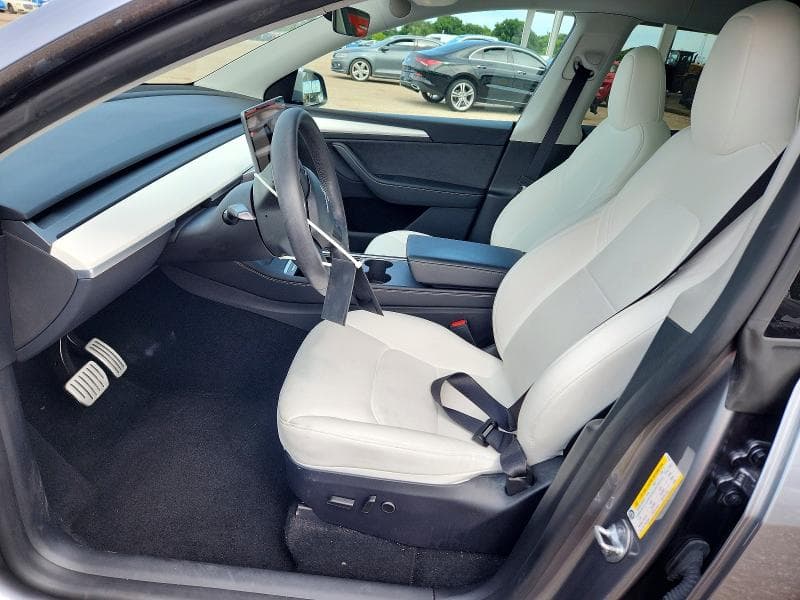 2025 TESLA MODEL Y 7