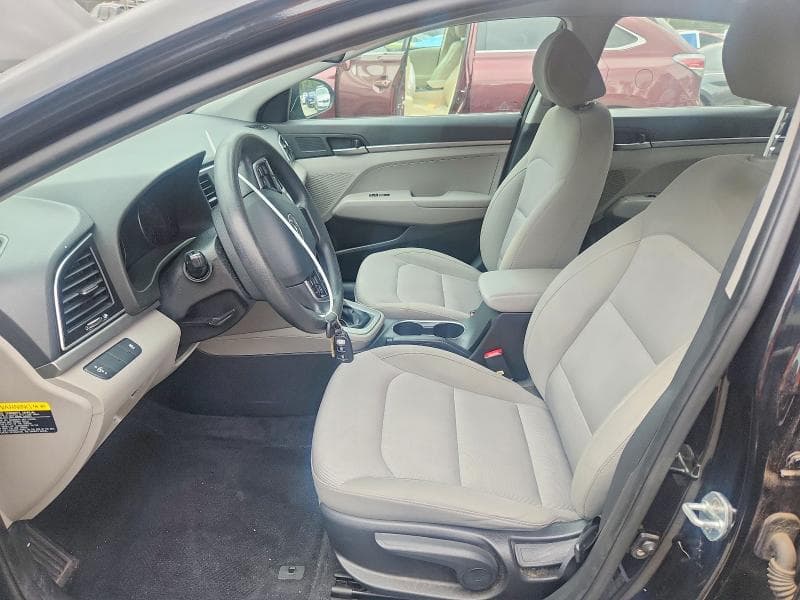 2017 HYUNDAI ELANTRA SE 7