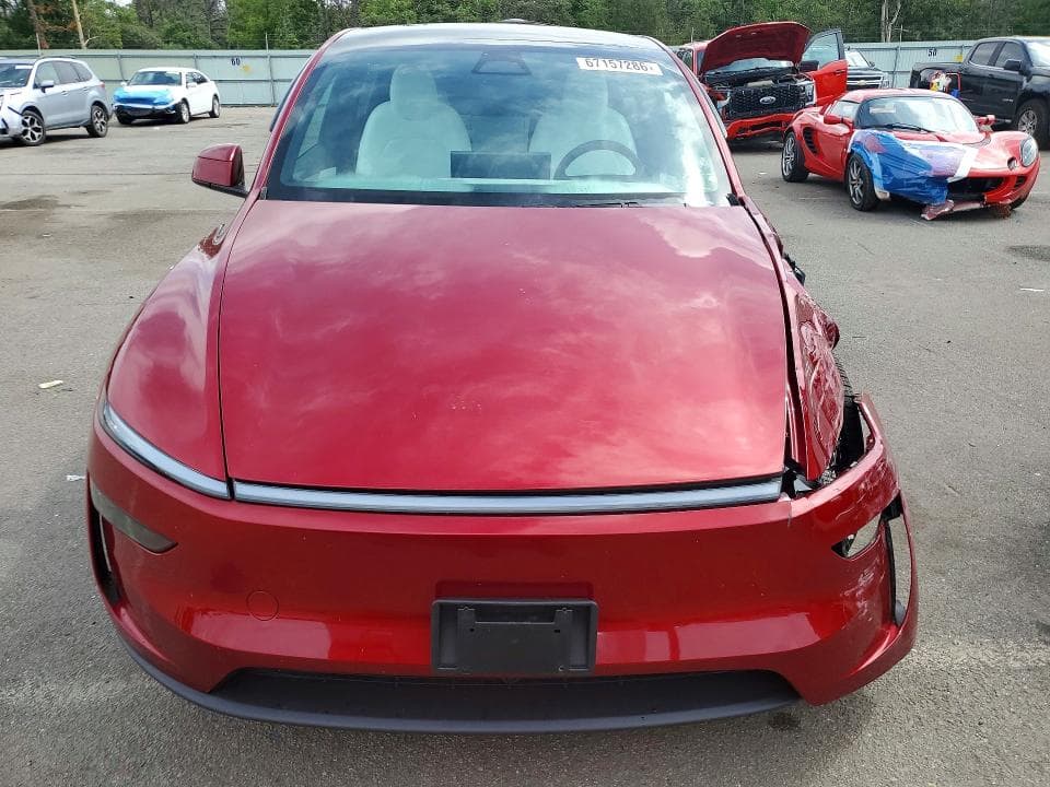 2026 TESLA MODEL Y 5