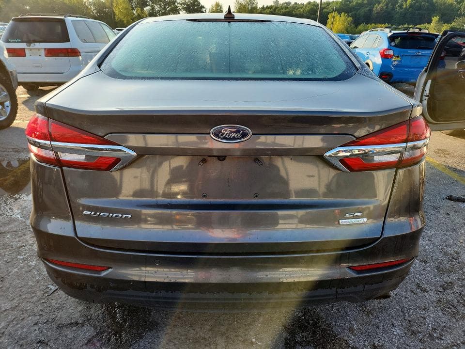 2020 FORD FUSION SE 6