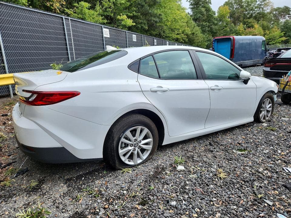 2026 TOYOTA CAMRY LE 3