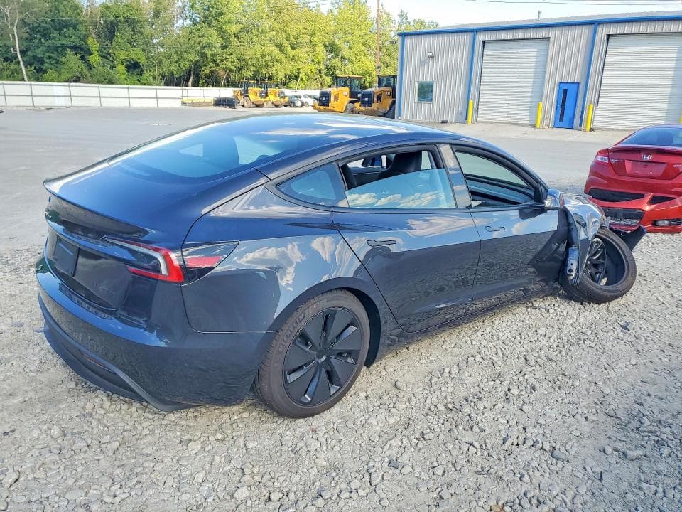 2026 TESLA MODEL 3 3