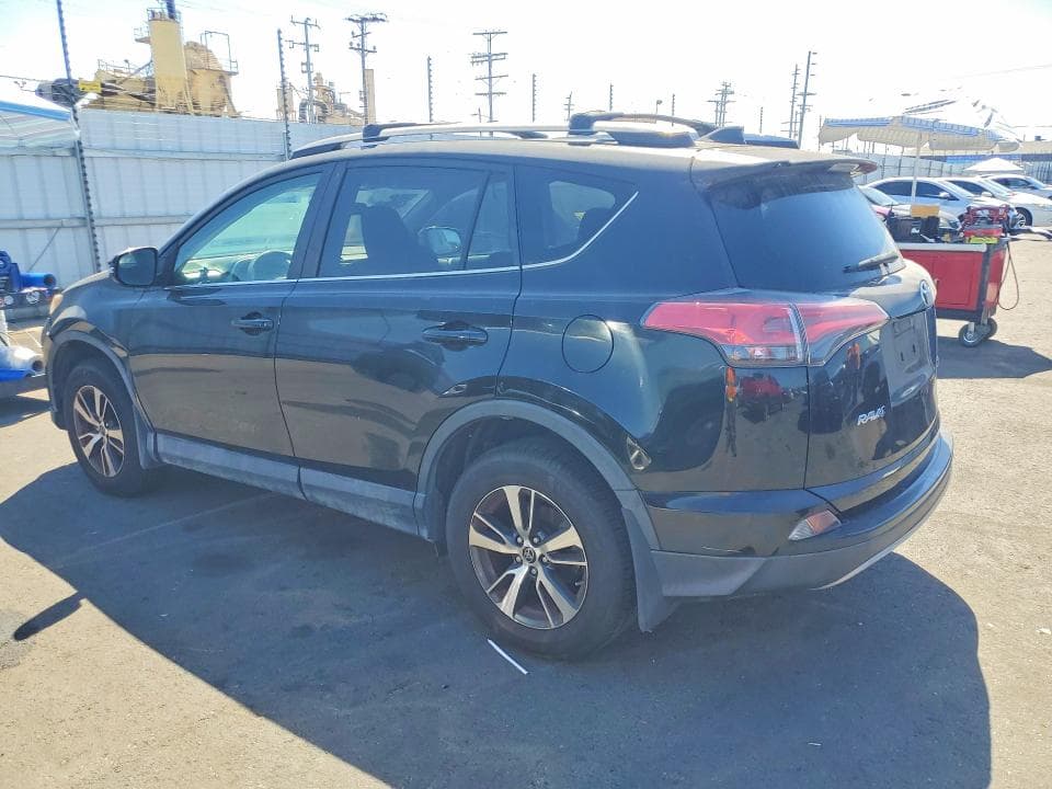 2018 TOYOTA RAV4 XLE 2