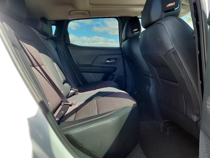 2025 NISSAN KICKS SR 11