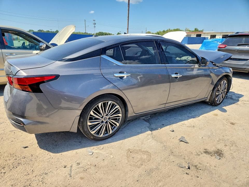 2023 NISSAN ALTIMA SL 3