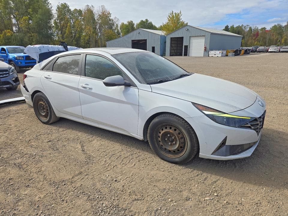 2022 HYUNDAI ELANTRA SEL 4
