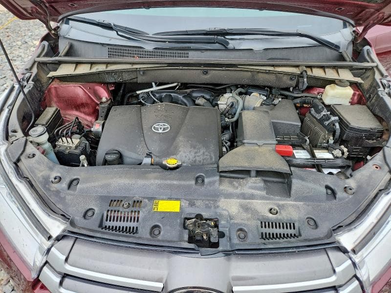 2017 TOYOTA HIGHLANDER XLE 12