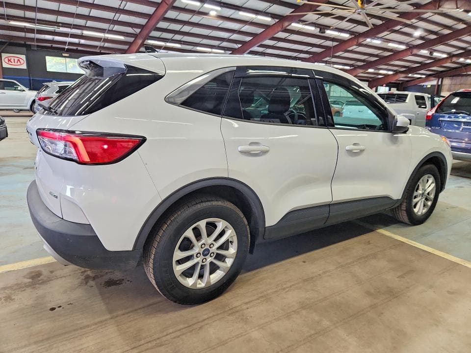 2020 FORD ESCAPE SE 3