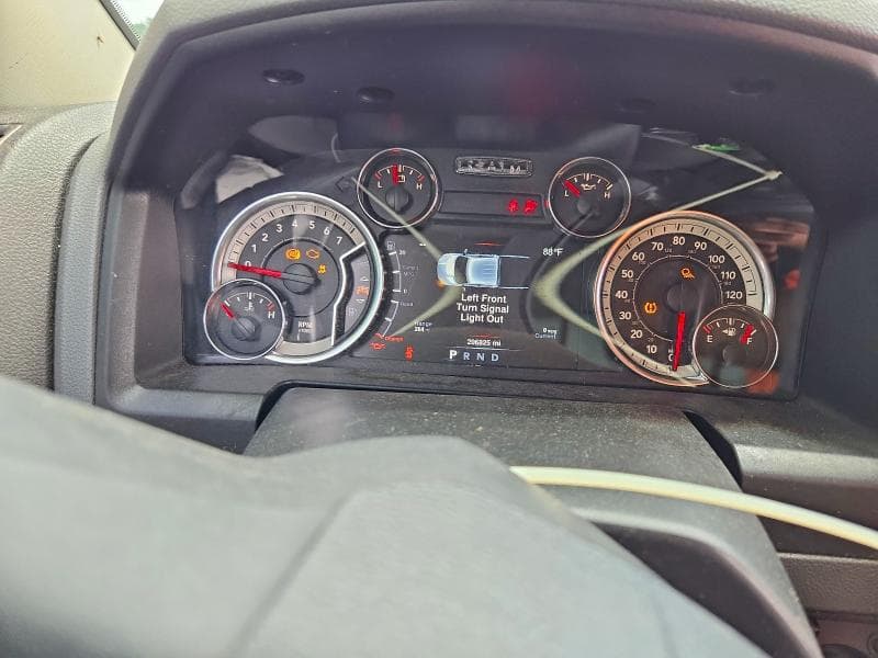 2019 RAM 1500 CLASSIC SLT 9