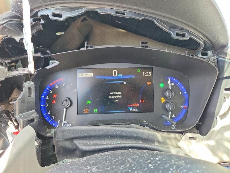 2020 TOYOTA COROLLA LE 9