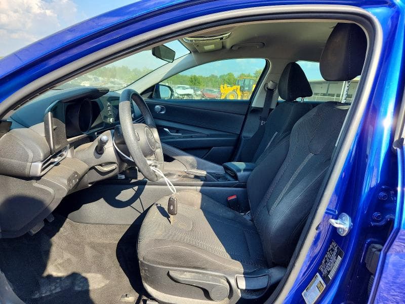 2023 HYUNDAI ELANTRA SE 7