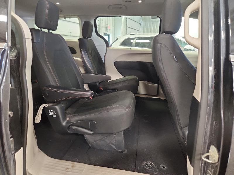 2019 CHRYSLER PACIFICA TOURING PLUS 11