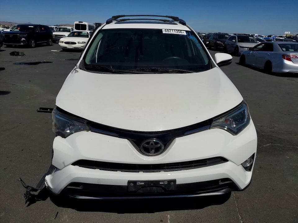 2018 TOYOTA RAV4 XLE 5