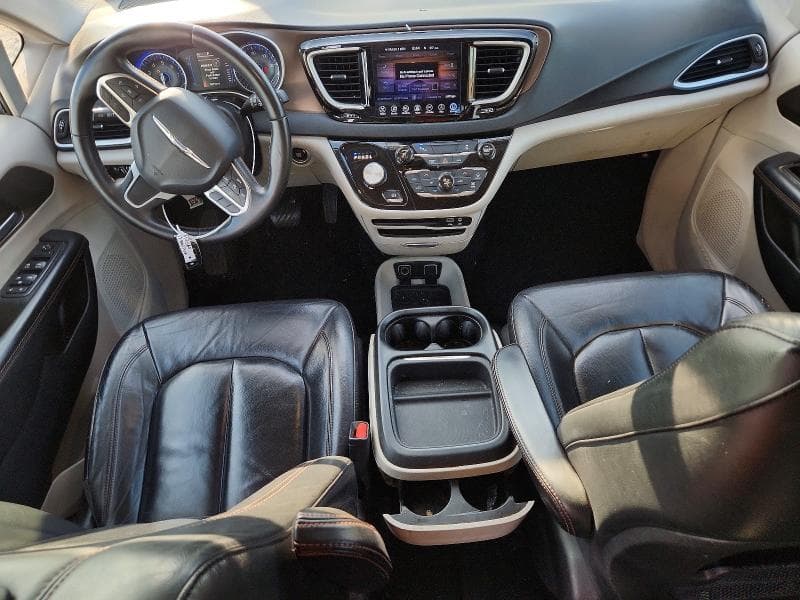 2017 CHRYSLER PACIFICA TOURING L 8