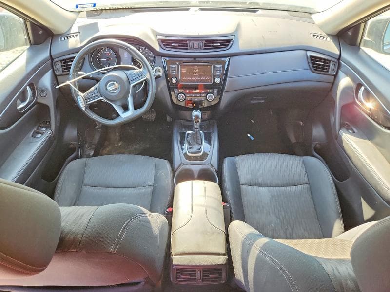 2018 NISSAN ROGUE SV 8