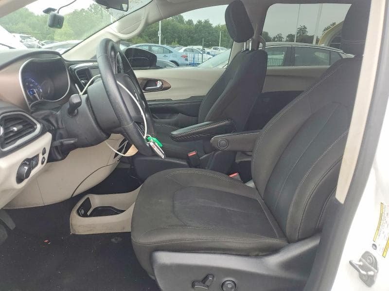 2021 CHRYSLER VOYAGER LX 7