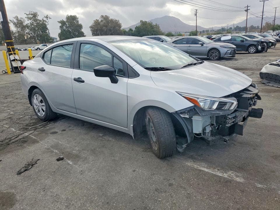 2020 NISSAN VERSA S 4
