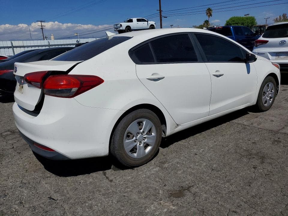 2017 KIA FORTE LX 3