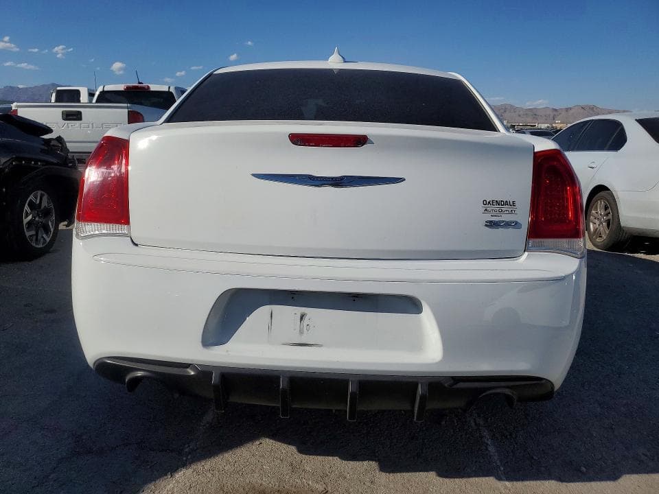 2018 CHRYSLER 300 LIMITED 6