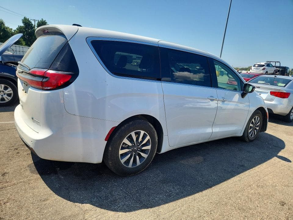 2024 CHRYSLER PACIFICA HYBRID SELECT 3