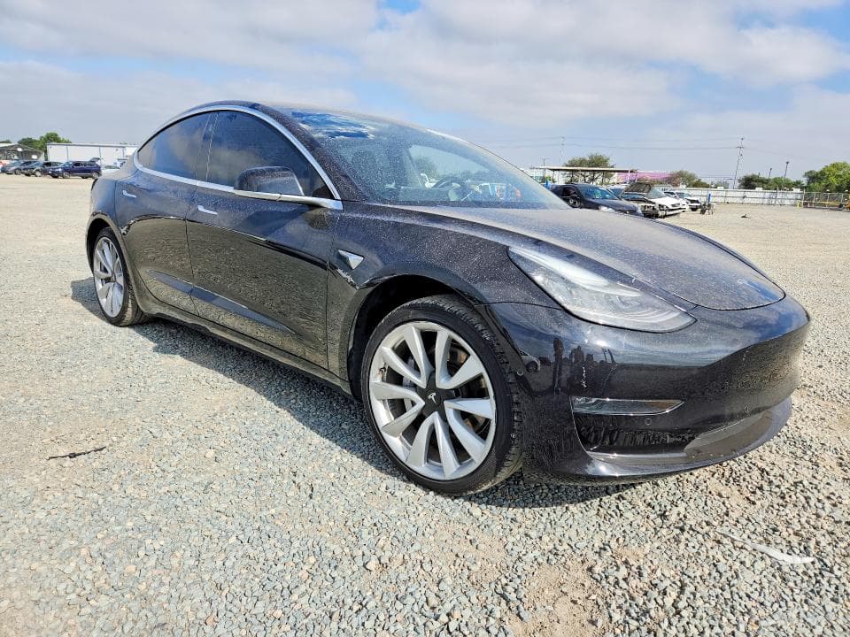 2018 TESLA MODEL 3 4