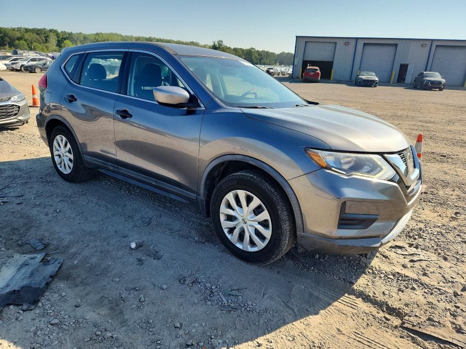 2017 NISSAN ROGUE S 4