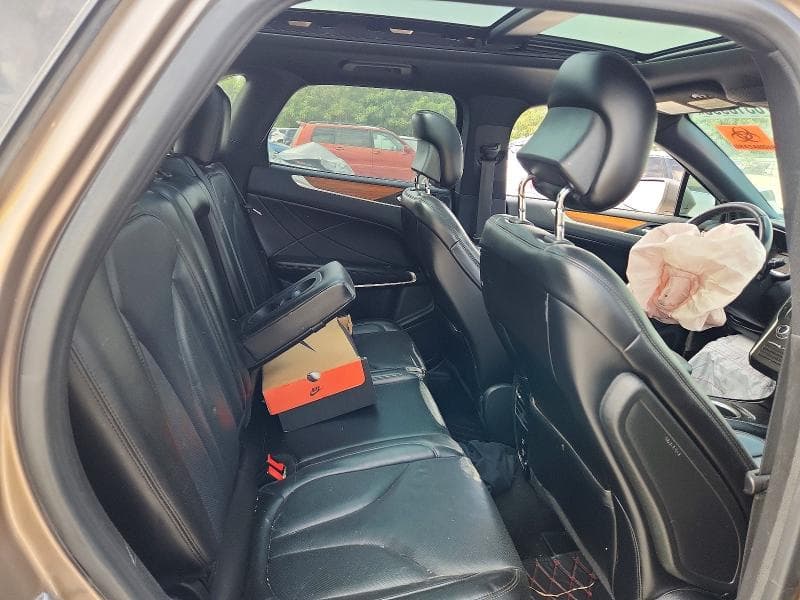 2019 LINCOLN MKC RESERVE 11