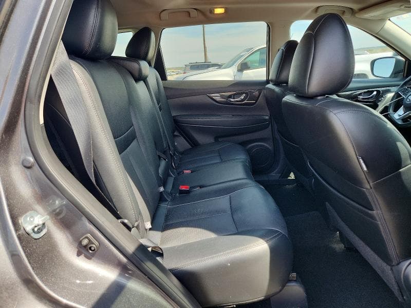 2017 NISSAN ROGUE SL 11