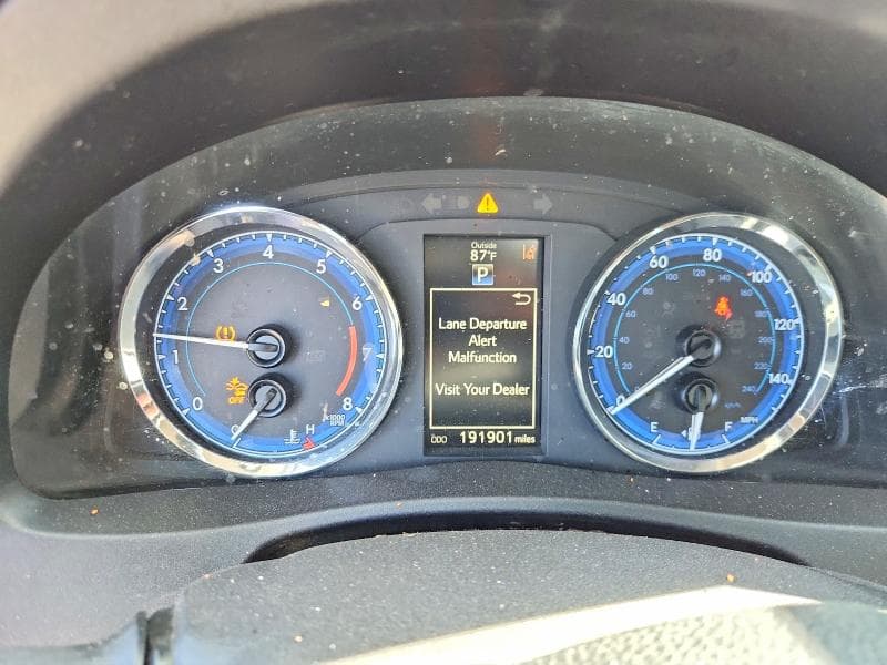 2017 TOYOTA COROLLA SE 9