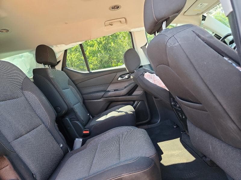 2021 CHEVROLET TRAVERSE LT 11